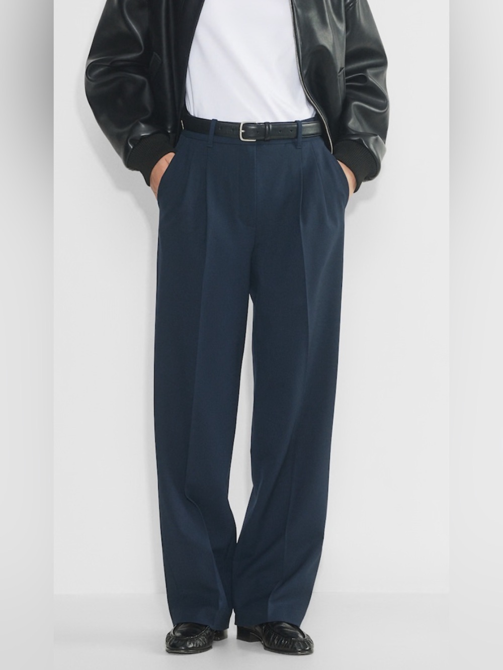 Aritzia Effortless pant